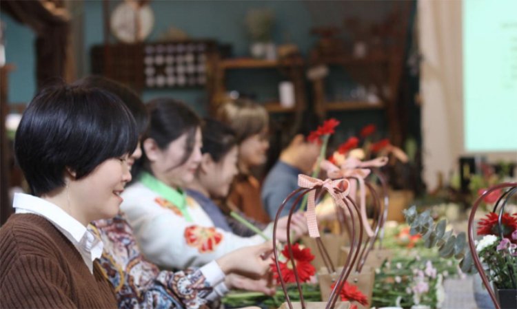 百花绽放