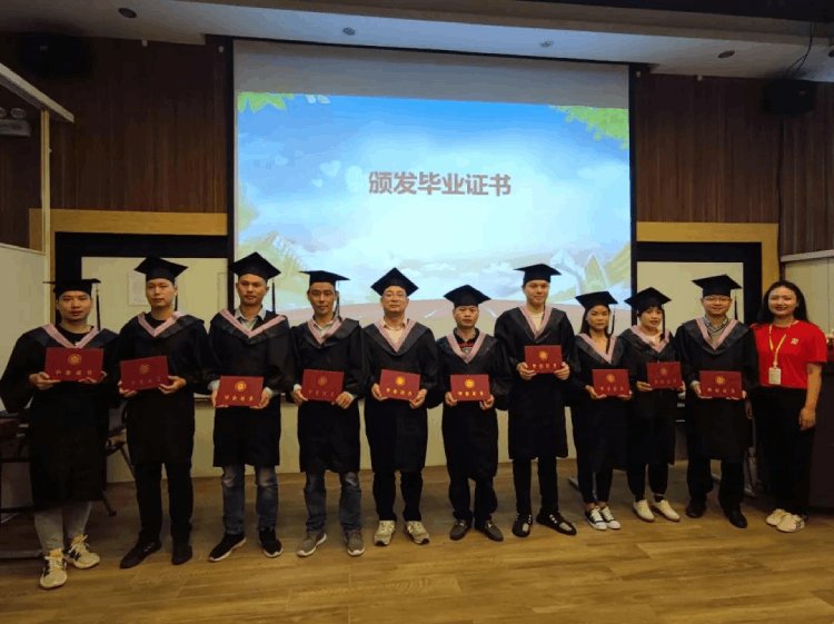 大家就早早来到国际米兰官方合作伙伴乐